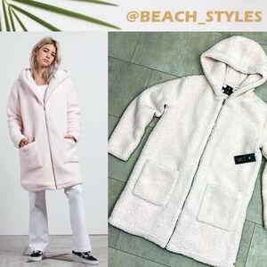 🔆VOLCOM🔆 GMJ SHERPA COAT light pink super soft, cozy, comfortable warm